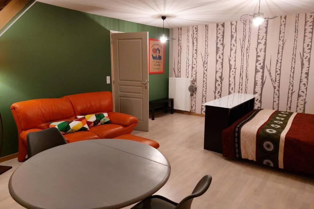 Studio Cosy De 2 A 4 Personnes Au Coeur Du Haut Doubs, Entre Les Lacs, Les Montagnes Et Les Vignobles Apartment Frasne Exterior photo